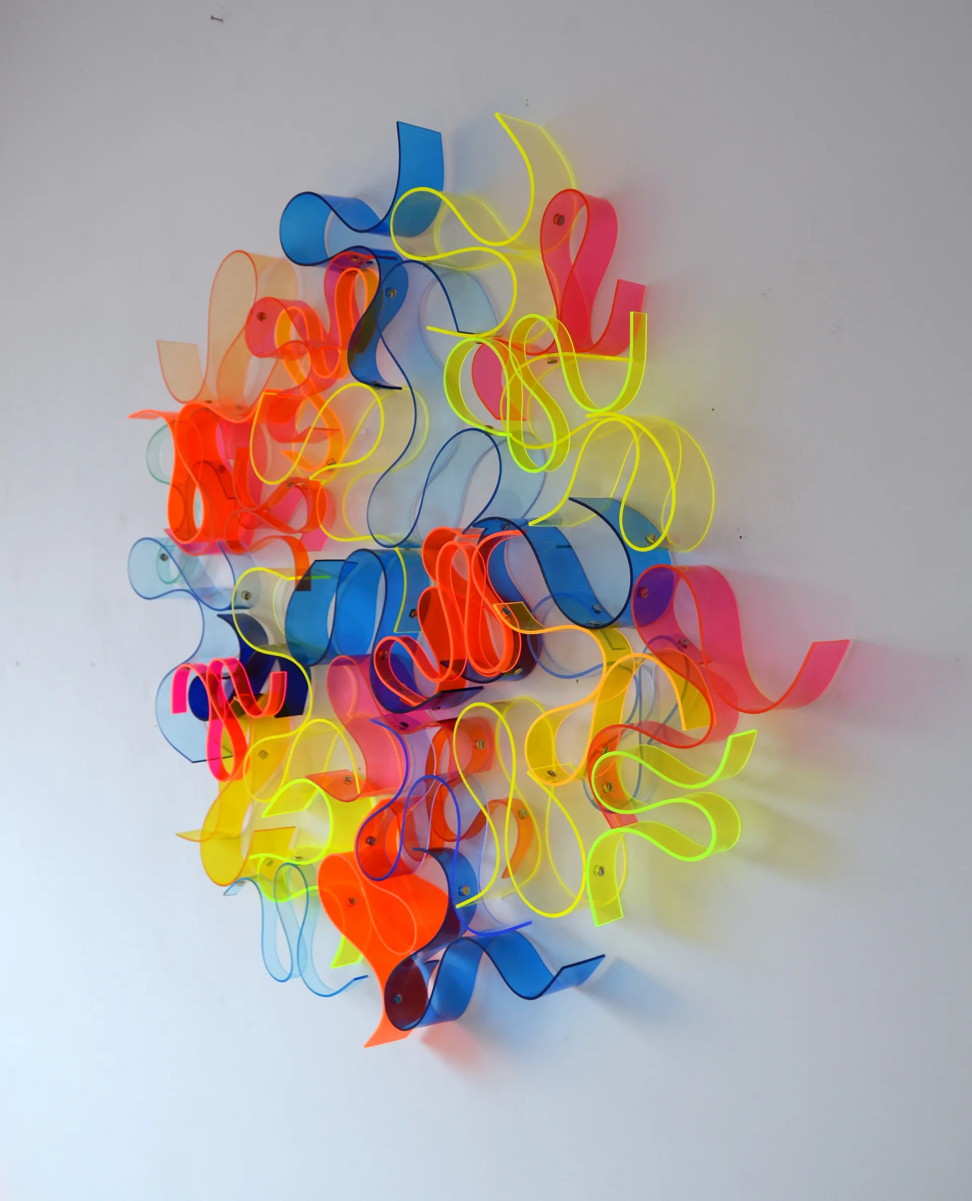 Kringel Neongelb,-orange / Blau, 2025